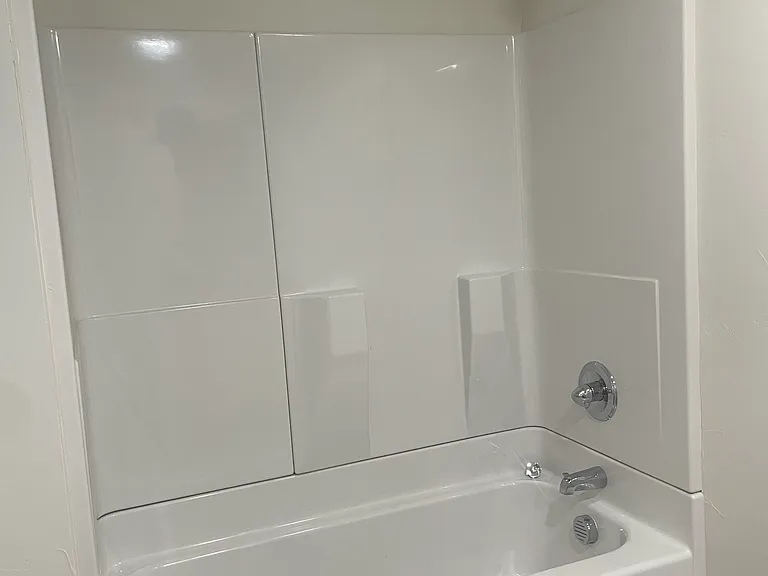 2931 Norwich Ave — Photo 10