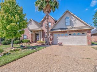 103 Devereaux Dr, Bossier City, LA 71111