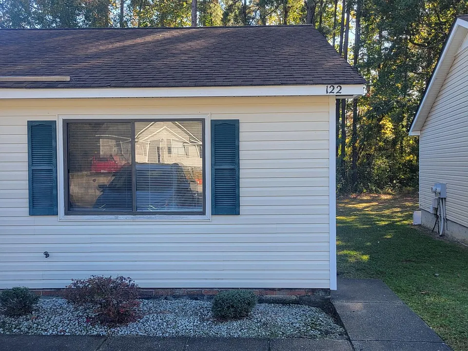 122 Easy St #122