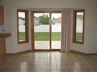 4th image of 364 Curwick Dr