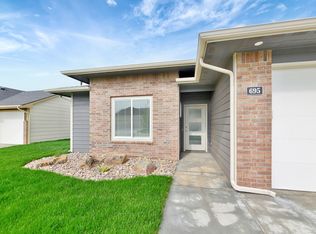 695 W Long Path Ct, Goddard, KS 67052