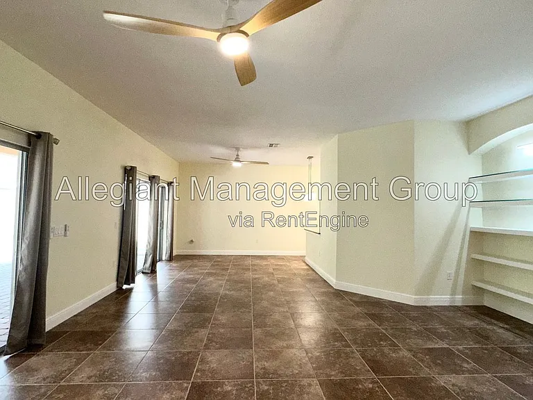 1287 Glendora Rd N — Photo 5