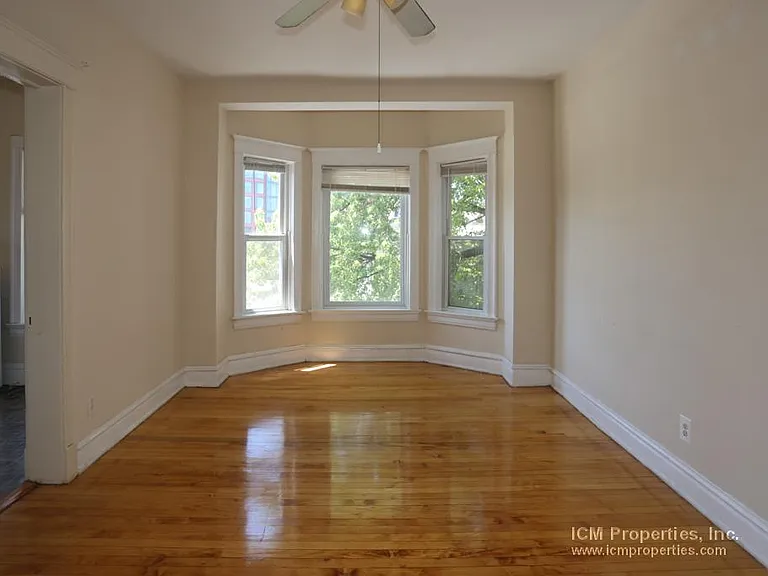 869 W Lill Ave #3 — Photo 1