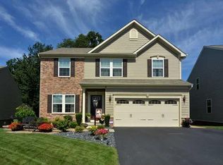 206 Long Ridge Dr, Coraopolis, PA 15108