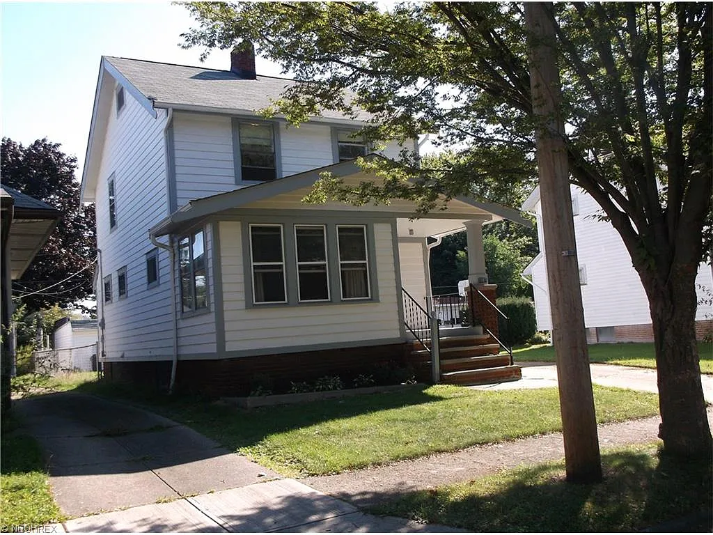 3387 W 128th St photo 1