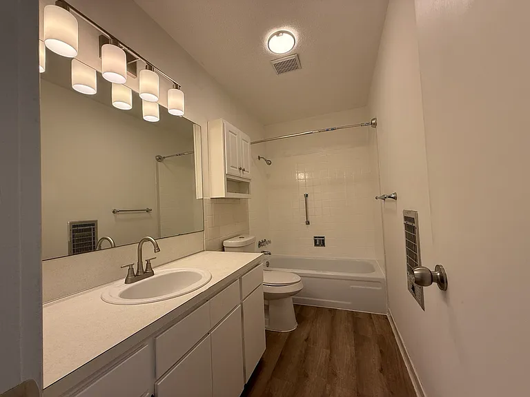 1017 S 22nd St #2 — Photo 4