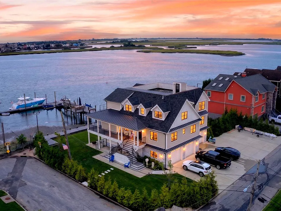 1 North Dr