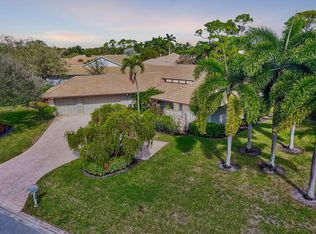 484 Glenbrook Dr, Atlantis, FL 33462
