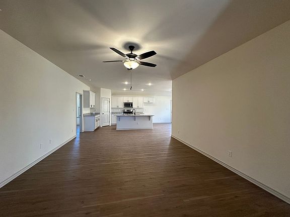 4th image of 5407 Lamont Ave