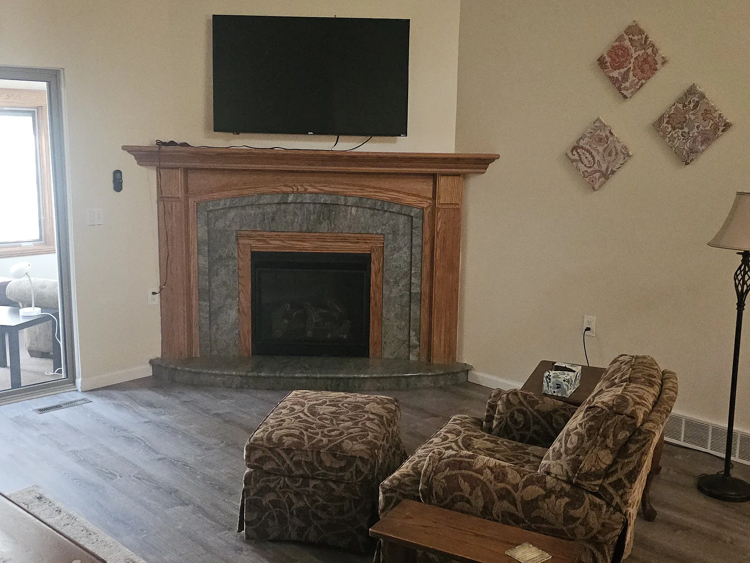 3 bed, 1750 sqft, $2,750 — Photo 2