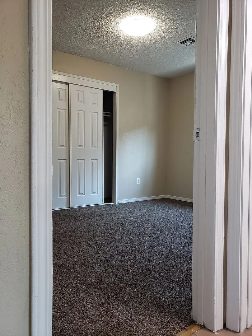 1107 L Street A-D — Photo 1