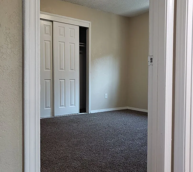 1107 L Street A-D