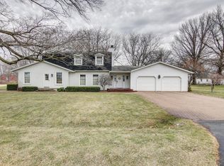 2909 Dixon Rd, Rock Falls, IL 61071