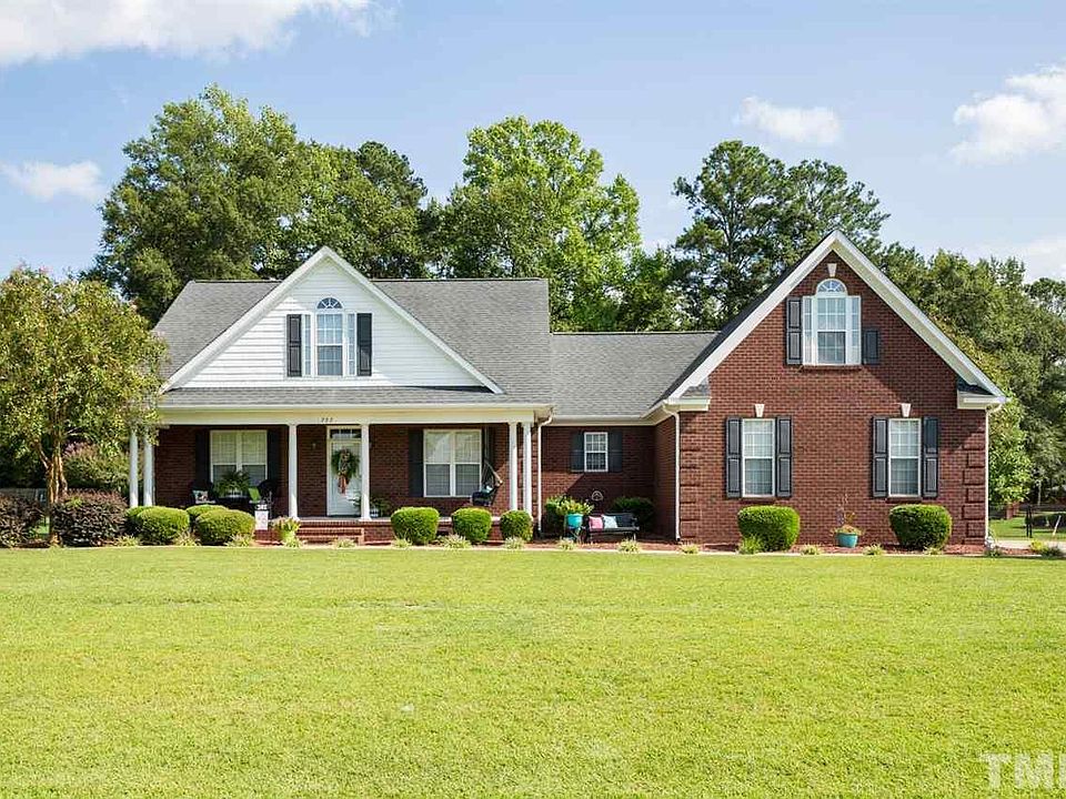 1st image of 202 Highwoods Dr