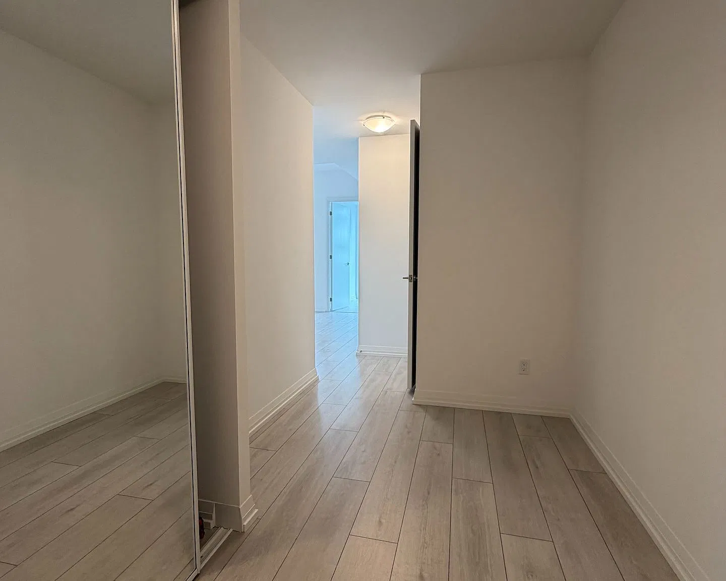 400 King West Condo — Photo 4
