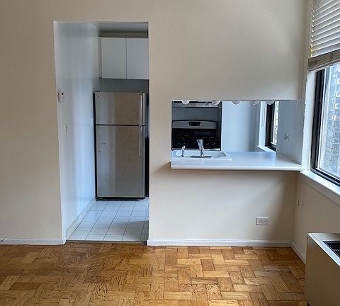 5th image of 455 E 86th St APT 12D