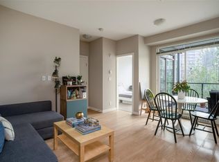 22 Royal Ave #321, New Westminster, BC V3L 1G6