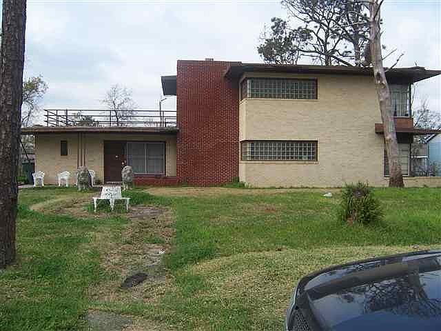 1st image of 4425 Lakeshore Dr