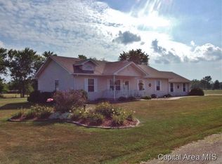 402 Cemetery St, Palmyra, IL 62674