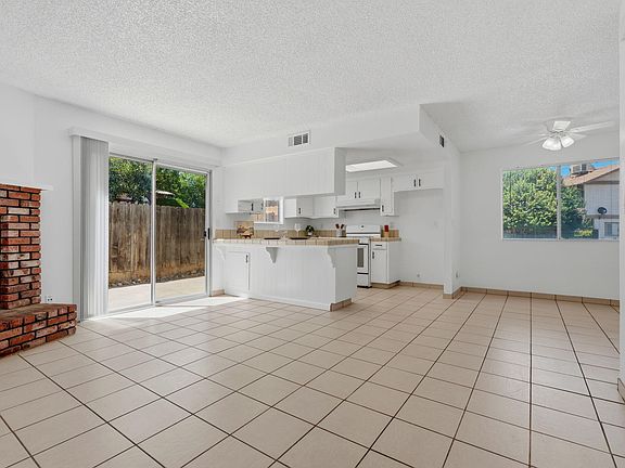 3rd image of 2021 E Laura Avenue #2021