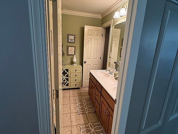 2nd image of 5766 Carrington Lake Pkwy