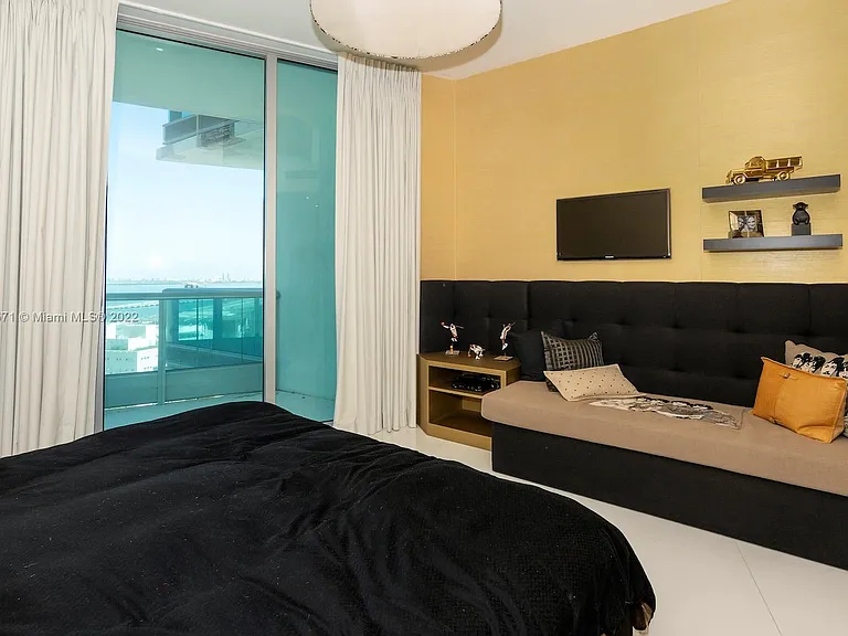 900 Biscayne Blvd #2006 — Photo 35