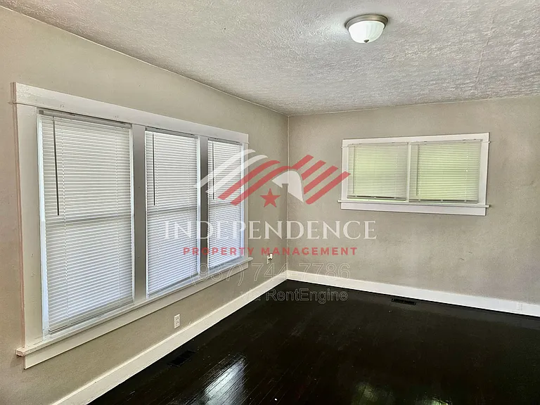 2449 Nill Ave — Photo 13