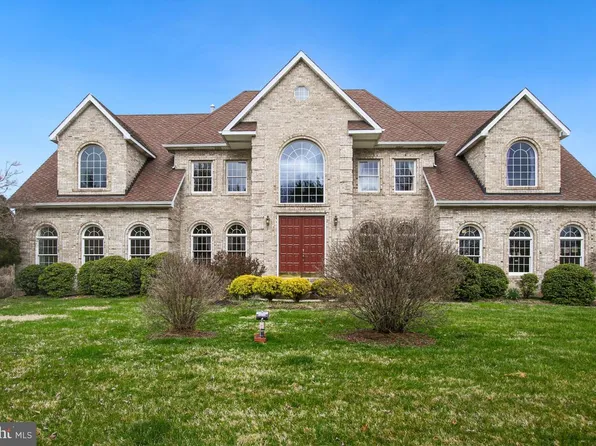 15125 Grey Pebble Dr, Germantown, MD 20874