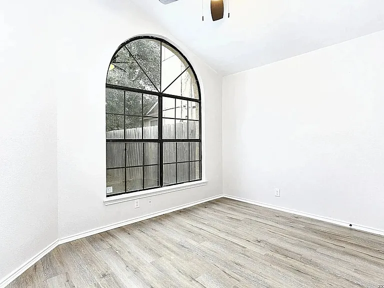 4026 Winter Sunrise Dr — Photo 12