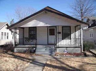 1272 SW Macvicar Ave, Topeka, KS 66604