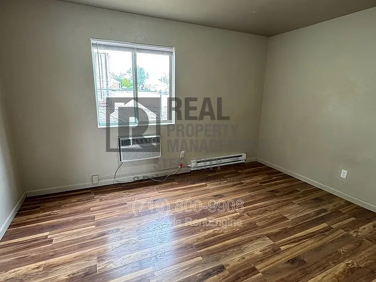 1717 Oakshire Ln #D — Photo 4