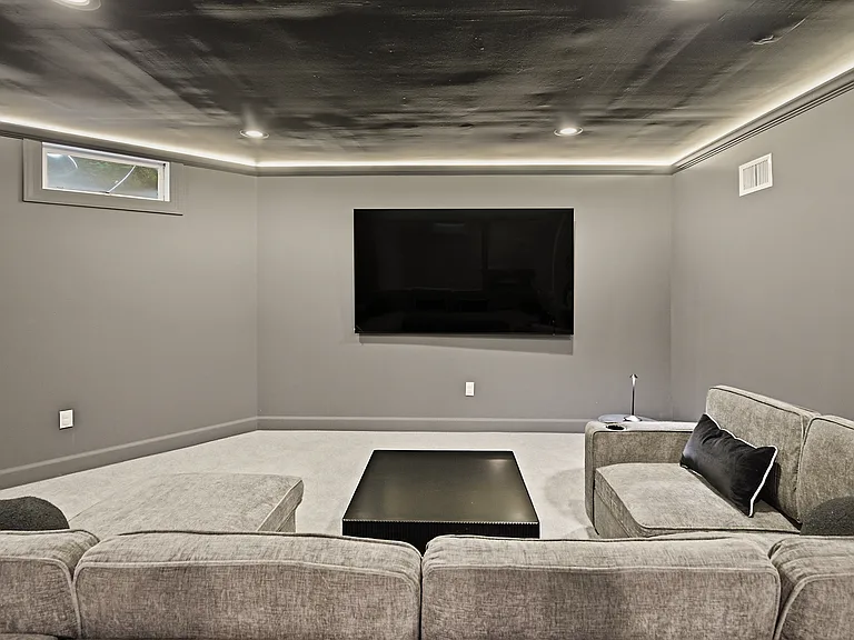 141 Harvest Ln — Photo 36