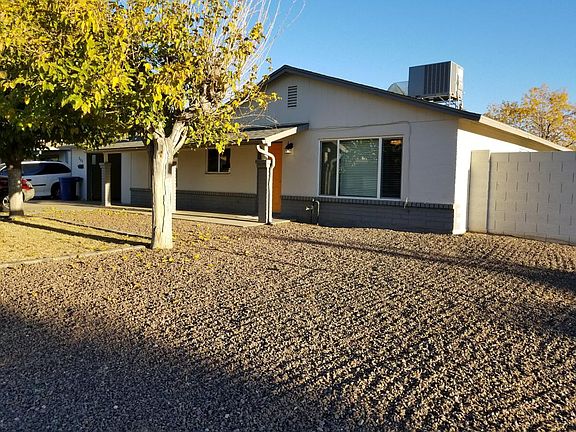 2nd image of 205 E Oxford Dr