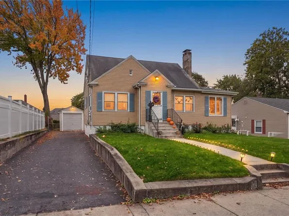64 Blackstone St, Cumberland, RI 02864