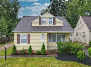 967 Glenside Rd, Cleveland, OH 44121