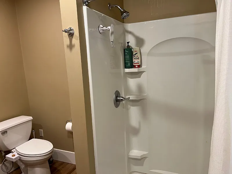 Updated 2 Bed, 1 Bath Unit in Mason City, IA - Available Today - $1,300/mo (Utilities Included) — Photo 4