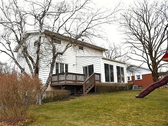 3rd image of 504 Cole Dr