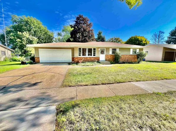 2304 Maple Ave, Loves Park, IL 61111