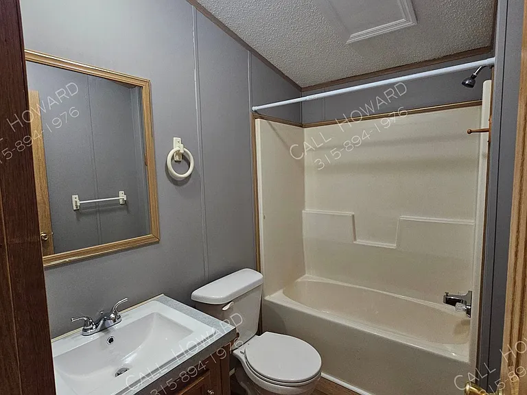 442 Tulip Dr — Photo 8