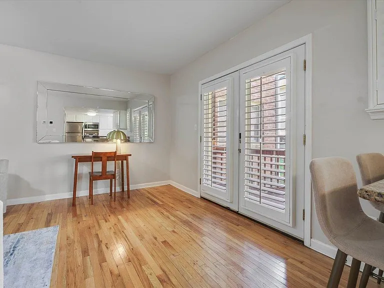 517 E Jefferson St #45 — Photo 11