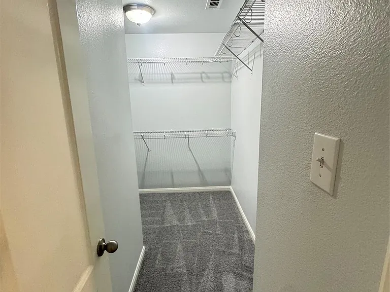 2050 Wilde Elm Dr — Photo 21