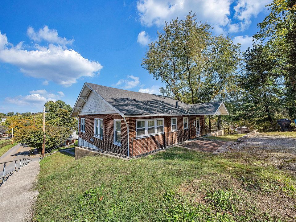 1036 Welton Ave SW, Roanoke, VA 24015 Zillow