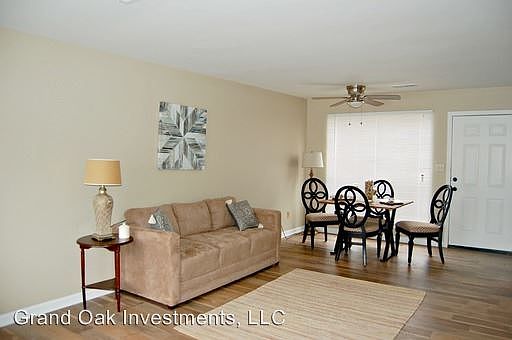 1st image of 207 Hillsboro Ln