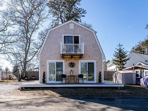 2nd image of 9 Bells Neck Road Unit 10