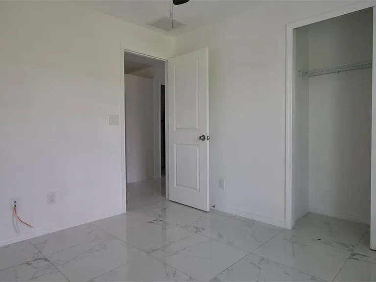 3433 Jeffcott St — Photo 16