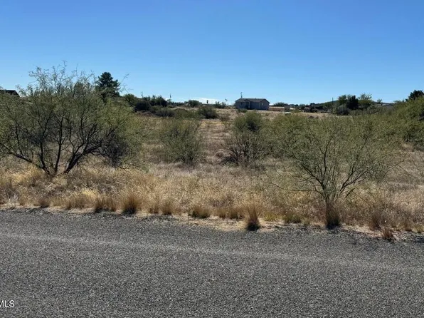 19859 E Prickly Pear Dr, Mayer, AZ 86333