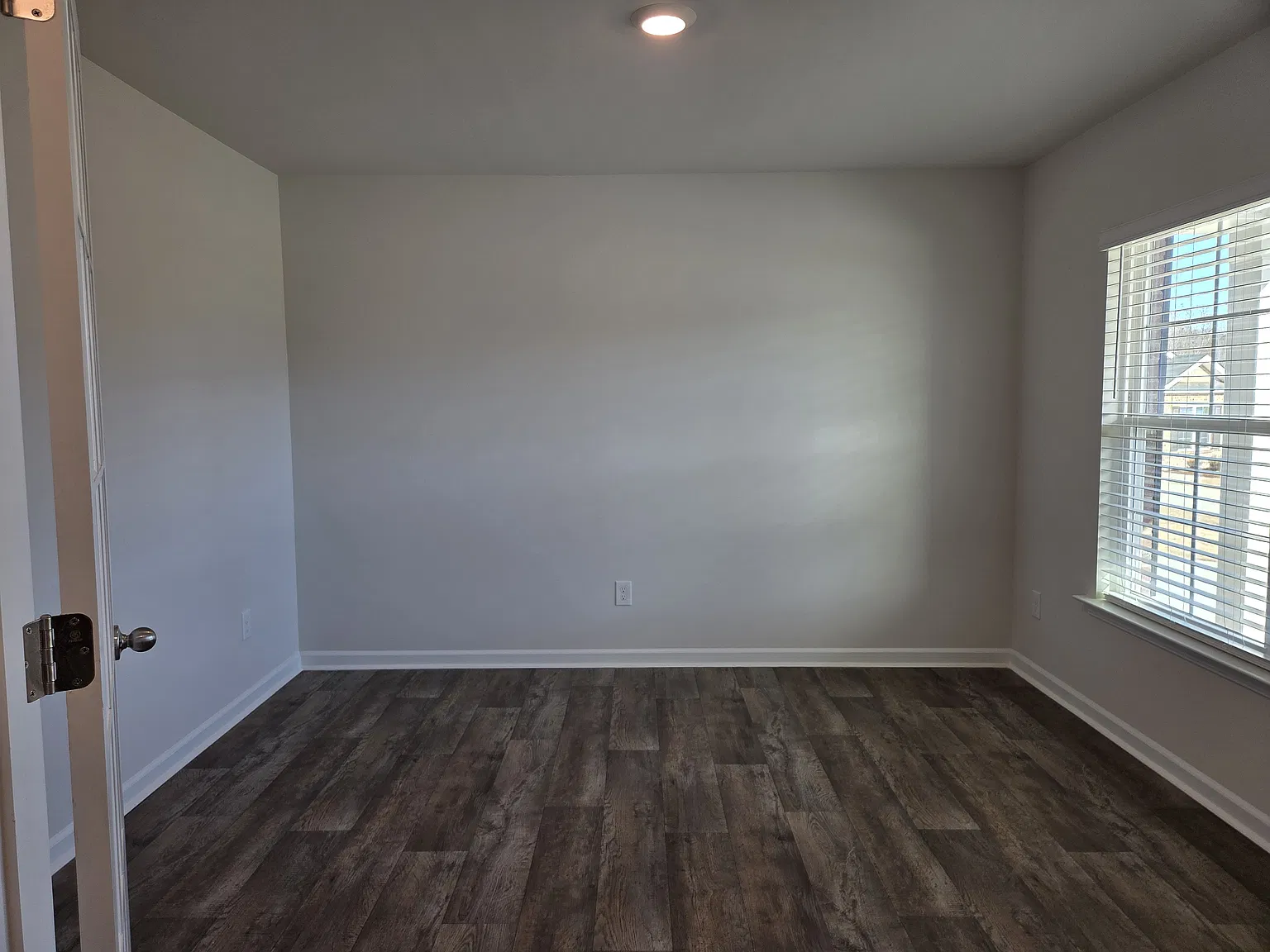 4 bed, 2164 sqft, $2,150 — Photo 2