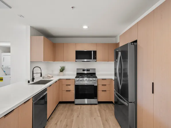 25024 Narbonne Ave #206, Lomita, CA 90717