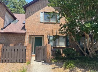 220 Abbey Ln, Greenwood, SC 29649