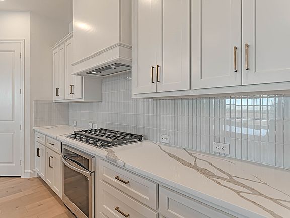 4th image of 2136 Village Walk Pl
